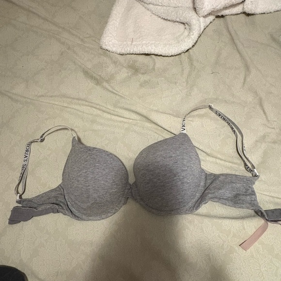 Victoria's Secret Heather Gray Bra 34D - Picture 1 of 2